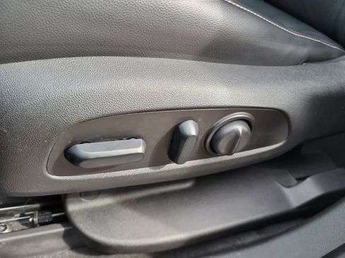 Used 2018 GMC Acadia SLT image 13