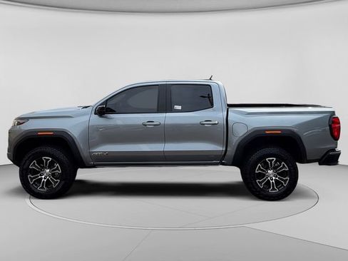 Used 2025 GMC Canyon AT4 w/ Technology Plus Package AWD/4WD image 2