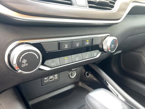 Used 2023 Nissan Altima 2.5 SV image 14