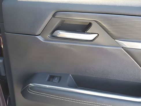 Used 2025 GMC Acadia Elevation image 48