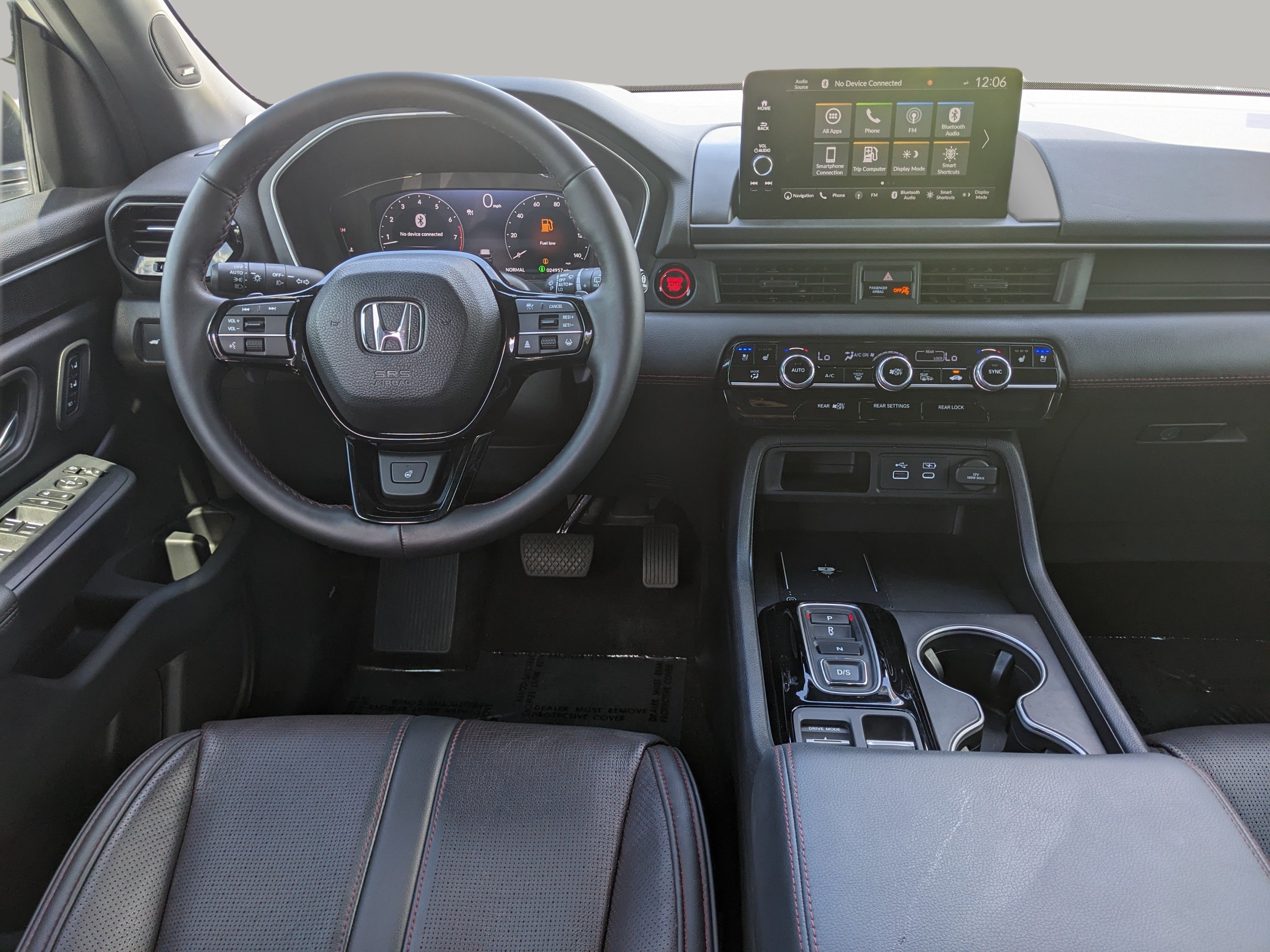 Used 2025 Honda Pilot Black Edition image 14