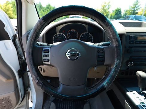 Used 2008 Nissan Titan SE AWD/4WD image 6