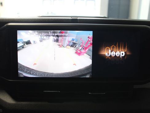 Used 2024 Jeep Wrangler Unlimited Sport AWD/4WD image 15