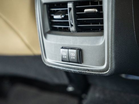 Used 2020 Toyota Avalon XLE w/ Moonroof Package image 35