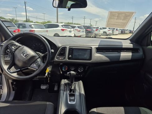 Used 2019 Honda HR-V Sport image 19