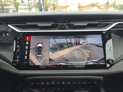 New 2026 Jeep Cherokee Overland w/ Advanced Pro Tech Group AWD/4WD image 22