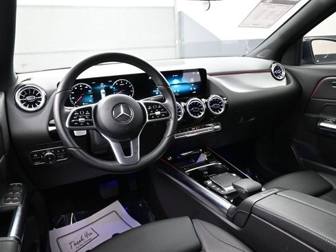 Used 2022 Mercedes-Benz GLA 250 4MATIC w/ Premium Package image 24