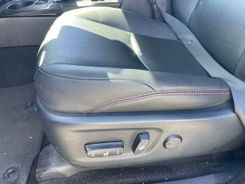 Used 2024 Toyota 4Runner TRD Off-Road Premium image 5