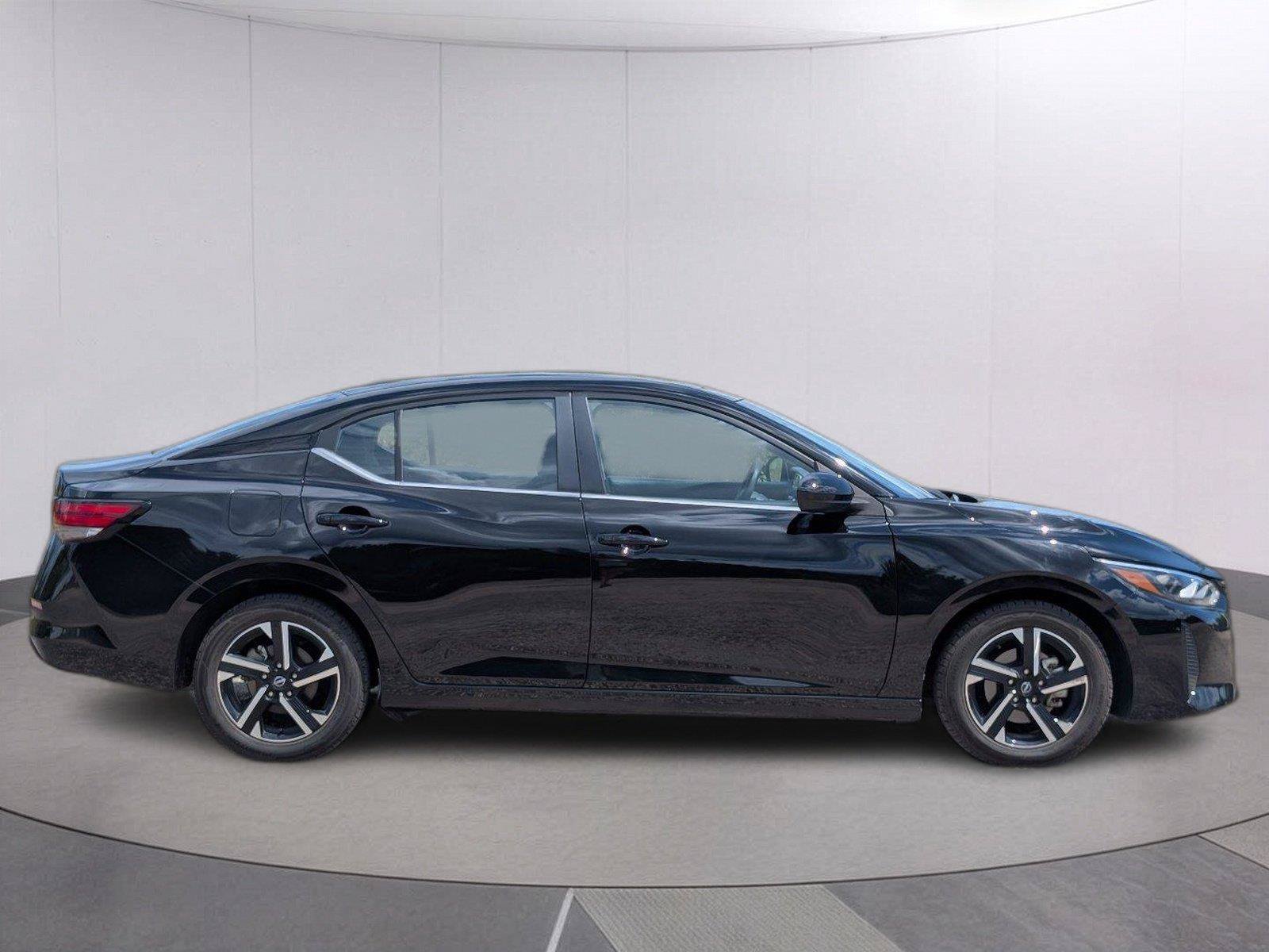 Used 2025 Nissan Sentra SV FWD image 8