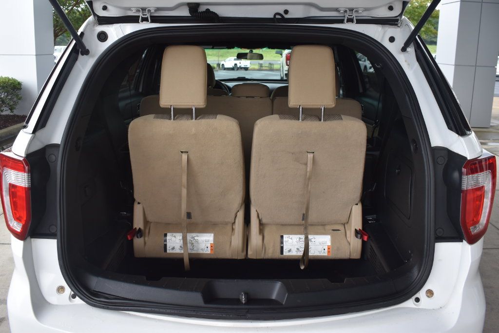 Used 2016 Ford Explorer FWD image 10