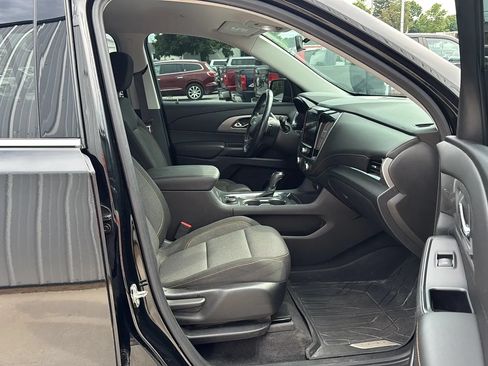 Used 2020 Chevrolet Traverse LT AWD/4WD image 17
