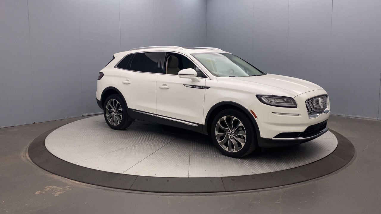 Used 2023 Lincoln Nautilus Reserve AWD/4WD image 7