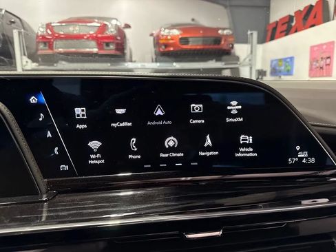 Used 2023 Cadillac Escalade ESV V AWD/4WD image 96