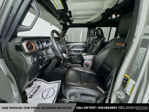 Used 2023 Jeep Gladiator Mojave w/ Cold Weather Group AWD/4WD image 21