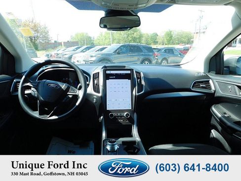 Used 2021 Ford Edge SE image 15