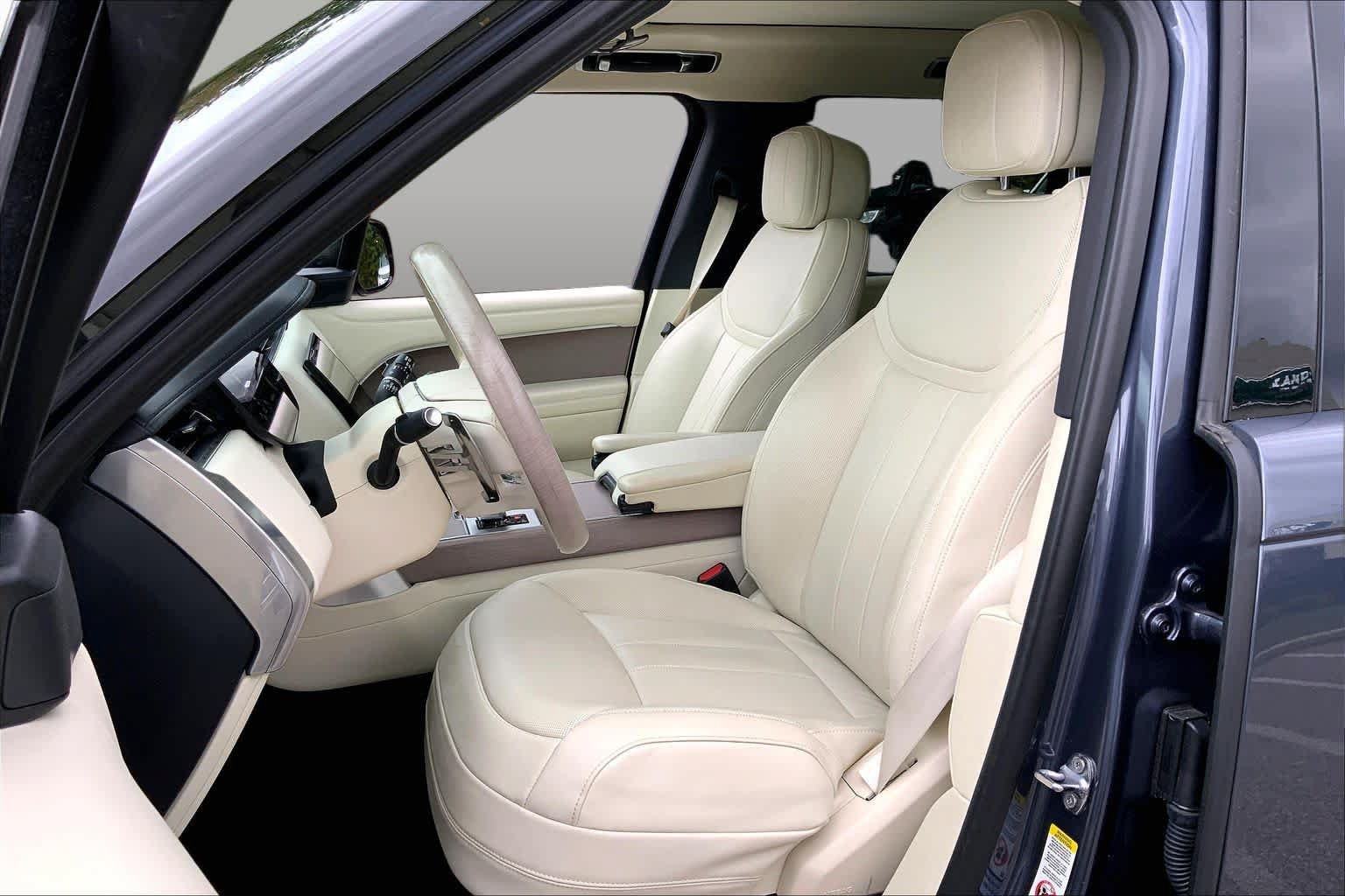 Used 2024 Land Rover Range Rover SE AWD/4WD image 9