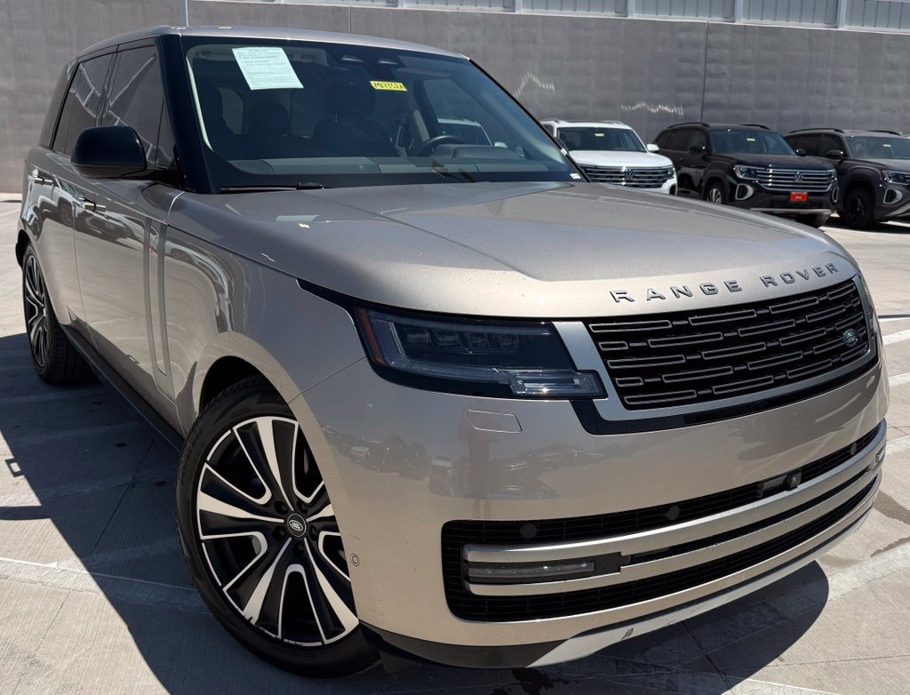 Used 2024 Land Rover Range Rover SE AWD/4WD image 1