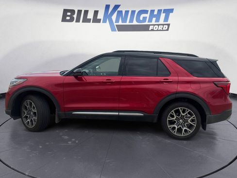 Used 2025 Ford Explorer Platinum w/ Ultimate Package AWD/4WD image 2