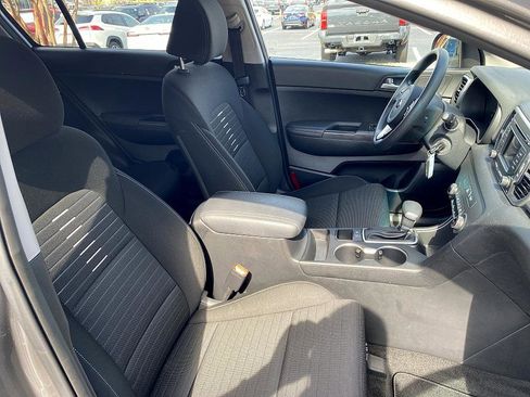 Used 2018 Kia Sportage LX image 19