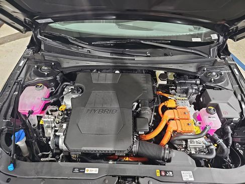 New 2026 Hyundai Elantra Sport FWD image 32