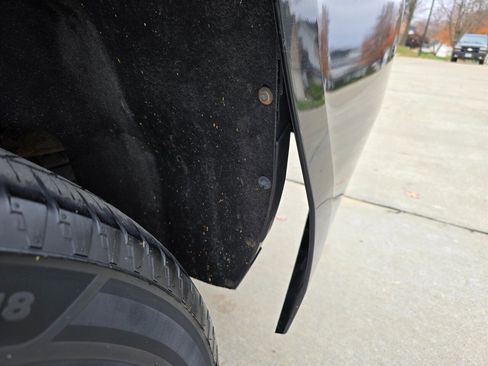 Used 2015 Chevrolet Suburban LT image 39