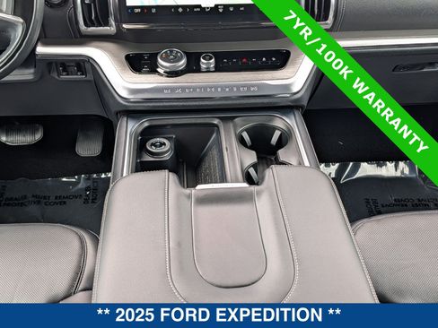 Certified 2025 Ford Expedition Platinum AWD/4WD image 24