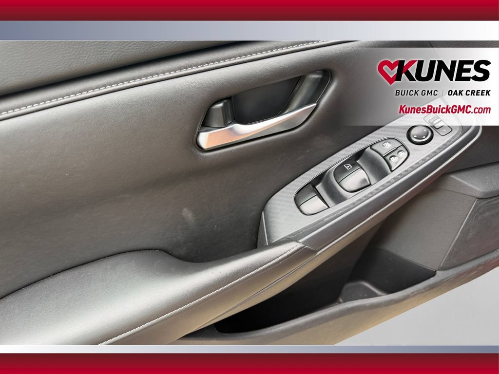 Used 2024 Nissan Sentra SV FWD image 21