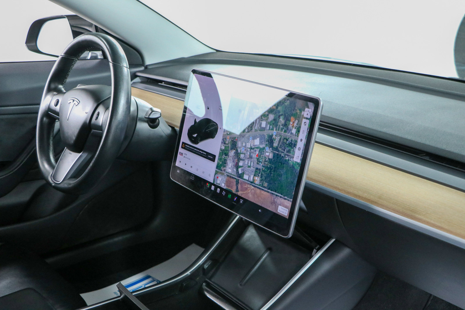 Used 2018 Tesla Model 3 Long Range RWD image 23
