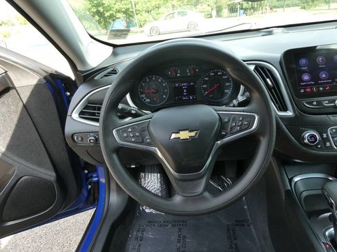 Used 2023 Chevrolet Malibu LT FWD image 12