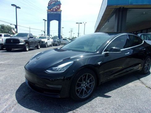 Used 2020 Tesla Model 3 Standard Range Plus RWD image 2