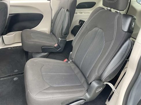 Used 2023 Chrysler Voyager LX FWD image 15