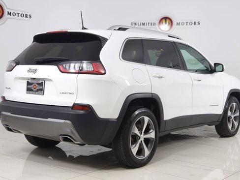 Used 2019 Jeep Cherokee Limited w/ Technology Group AWD/4WD image 3