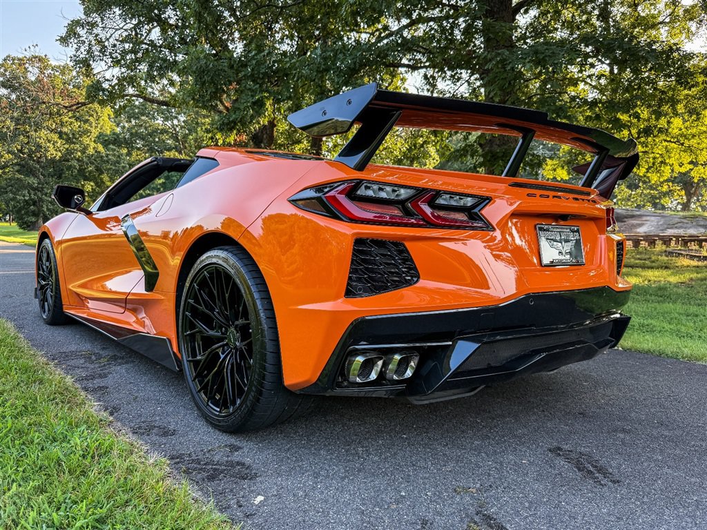 Used 2023 Chevrolet Corvette Stingray Coupe w/ 1LT RWD image 25