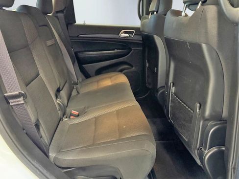 Used 2019 Jeep Grand Cherokee Laredo AWD/4WD image 21