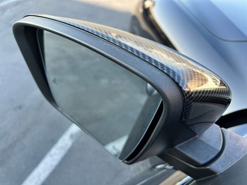 Used 2018 Maserati Levante image 28