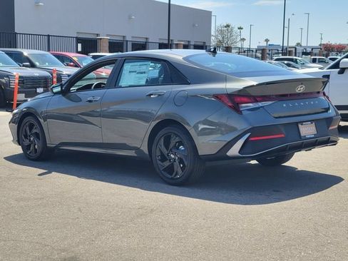 New 2026 Hyundai Elantra SEL Sport FWD image 3