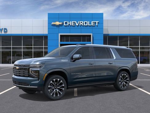 New 2026 Chevrolet Suburban High Country AWD/4WD image 2