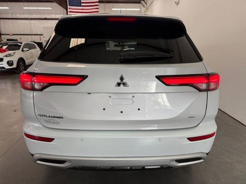 Used 2024 Mitsubishi Outlander SE FWD image 9