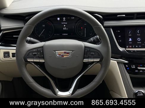 Used 2024 Cadillac XT6 Premium Luxury w/ Technology Package FWD image 22