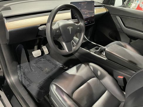 Used 2020 Tesla Model Y Performance image 10