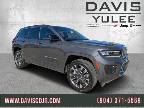 New 2025 Jeep Grand Cherokee Overland w/ Trailer Tow Package AWD/4WD image 1