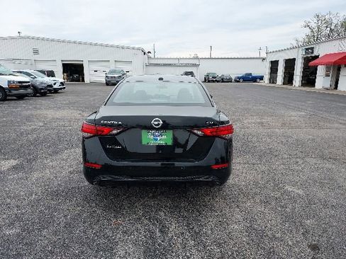 Used 2022 Nissan Sentra SV w/ All-Weather Package FWD image 4