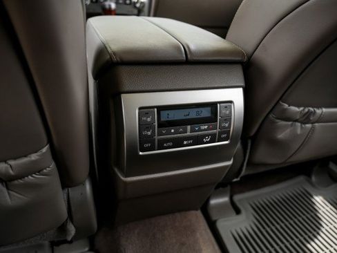 Used 2015 Lexus GX 460 Luxury AWD/4WD image 38