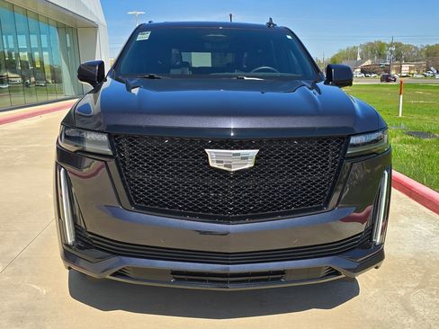 Used 2024 Cadillac Escalade Sport w/ LPO, ONYX Package image 8