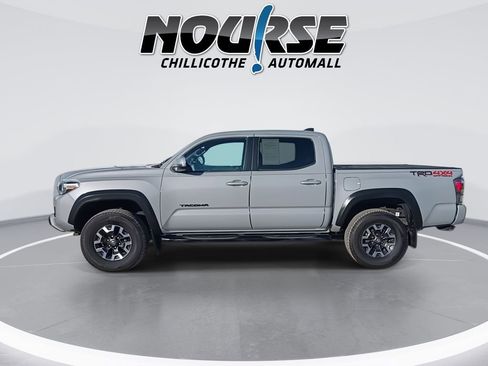 Used 2020 Toyota Tacoma TRD Off-Road w/ TRD Premium Off Road Package image 5