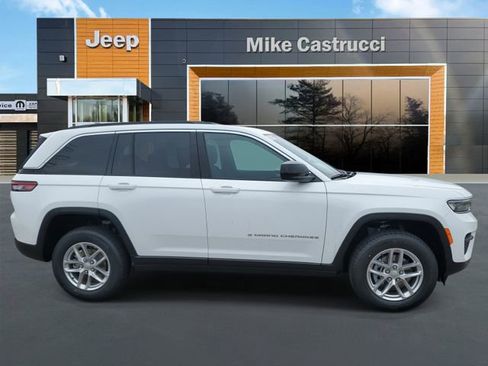 New 2025 Jeep Grand Cherokee Laredo X image 3