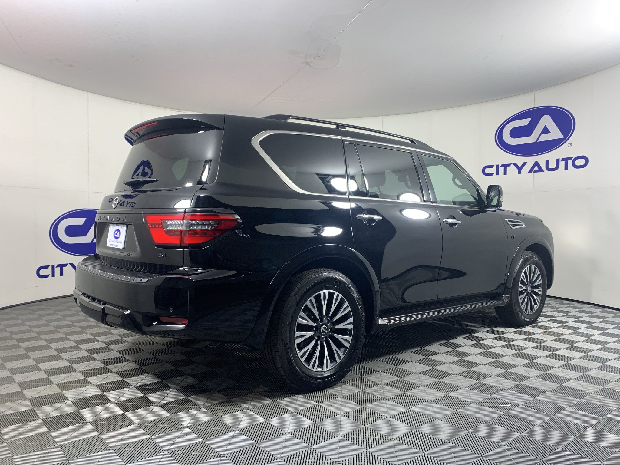 Used 2022 Nissan Armada SL w/ Midnight Edition Package RWD image 3