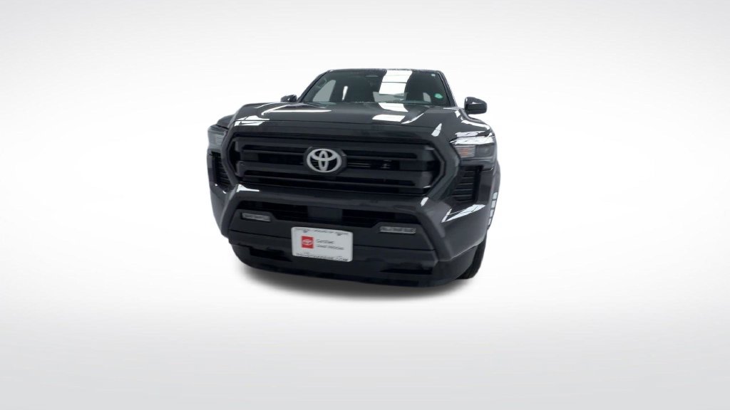 Certified 2024 Toyota Tacoma SR5 AWD/4WD image 4