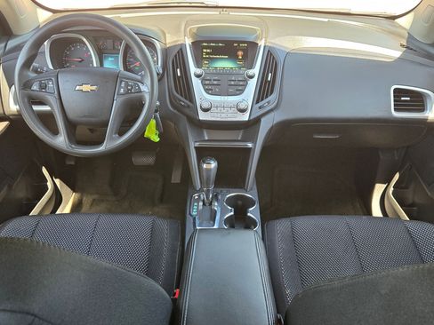 Used 2017 Chevrolet Equinox LS image 7