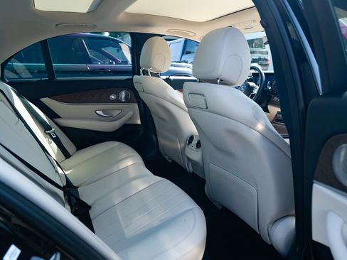Used 2019 Mercedes-Benz E 300 image 23